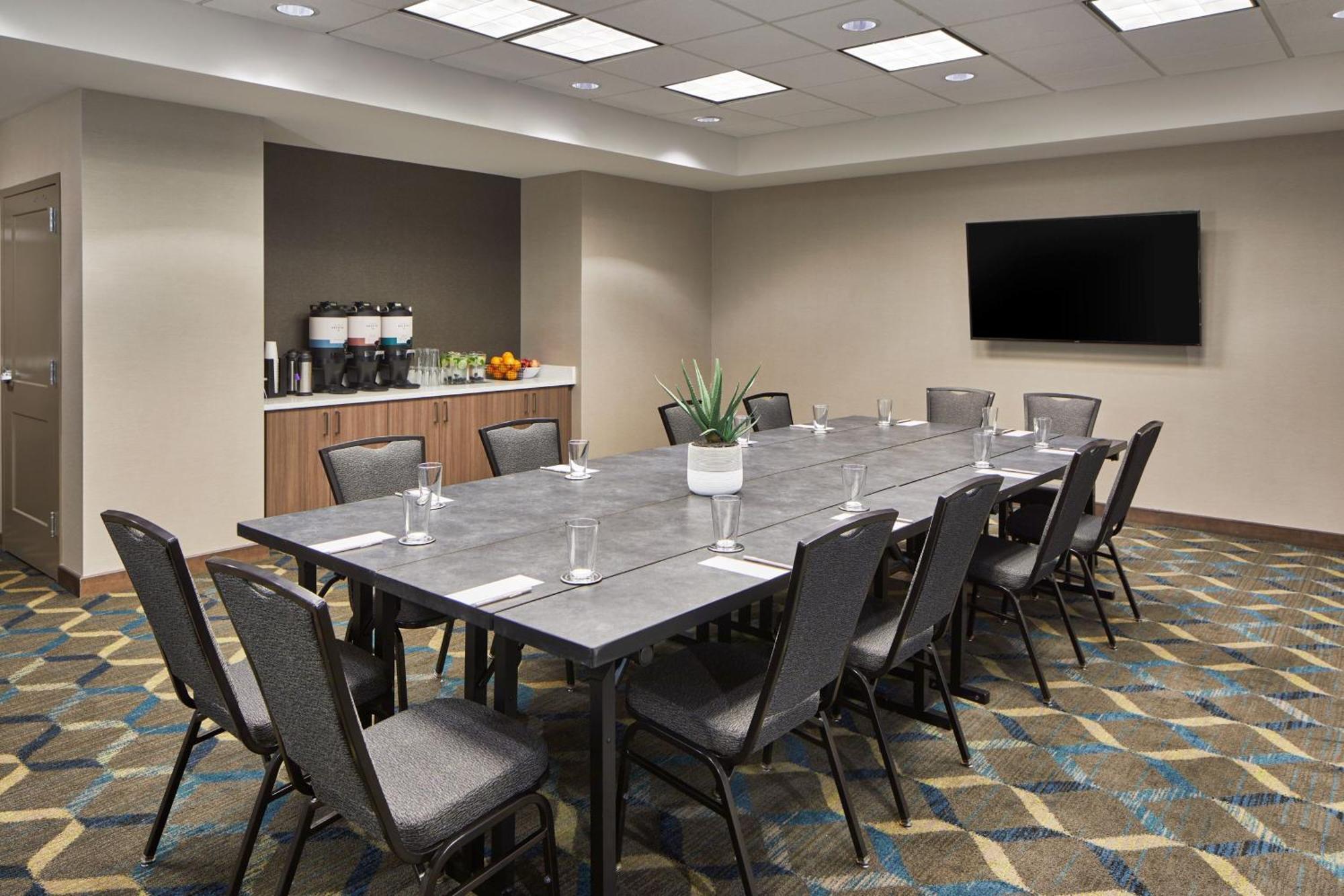 Atlanta Perimeter Center Hotel 3*