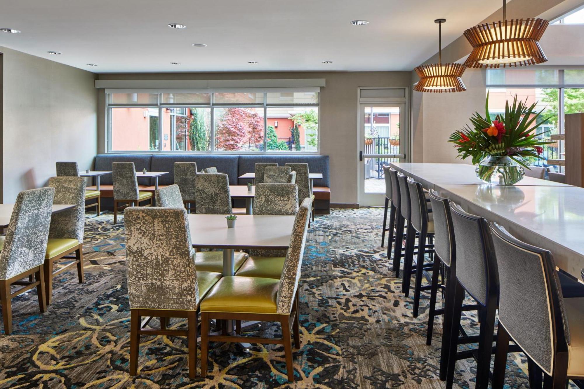 Atlanta Perimeter Center 3*