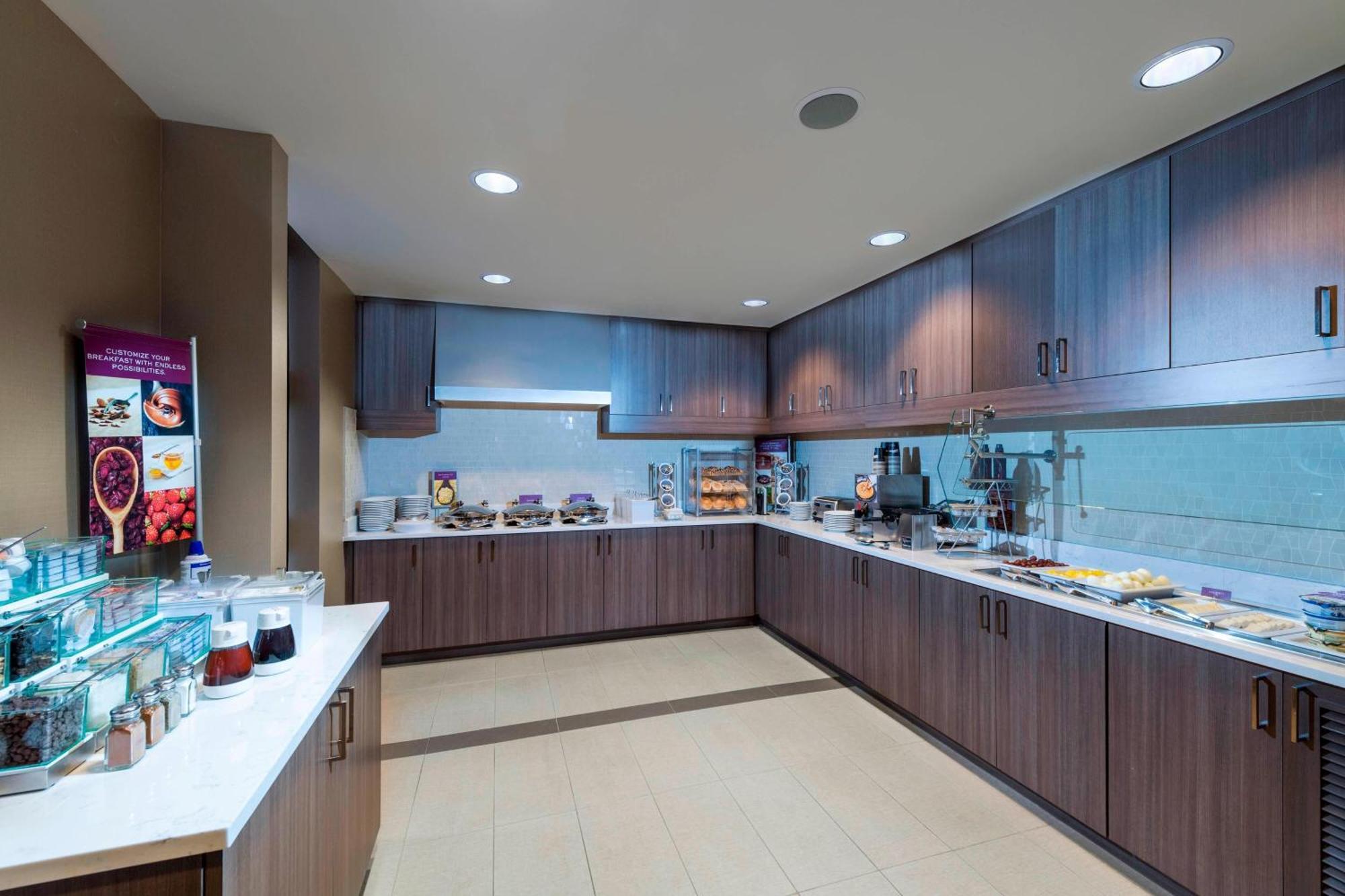 Atlanta Perimeter Center Hotel 3*
