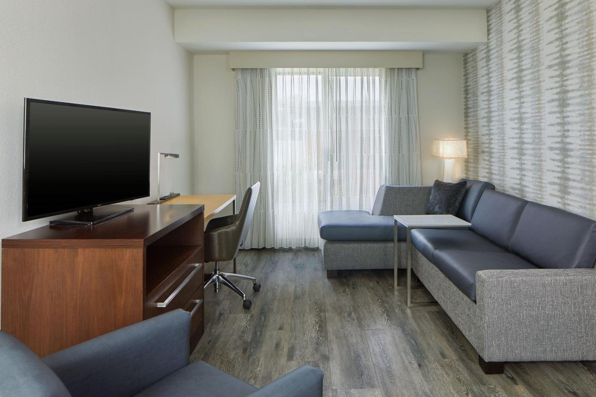 Atlanta Perimeter Center 3*