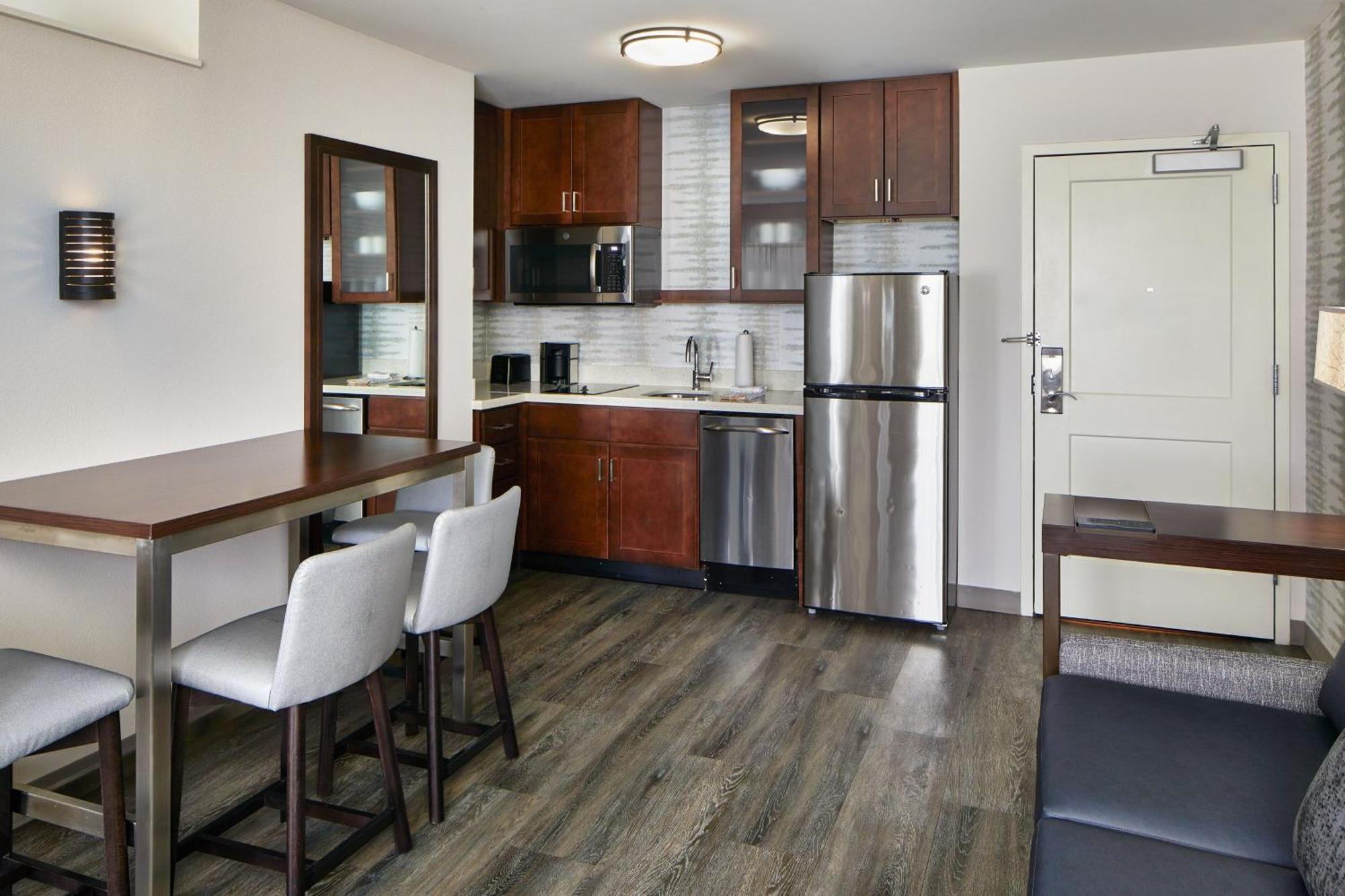 Hotel Atlanta Perimeter Center 3*
